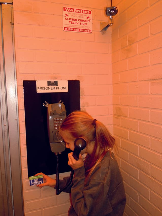 girl-on-phone-4
